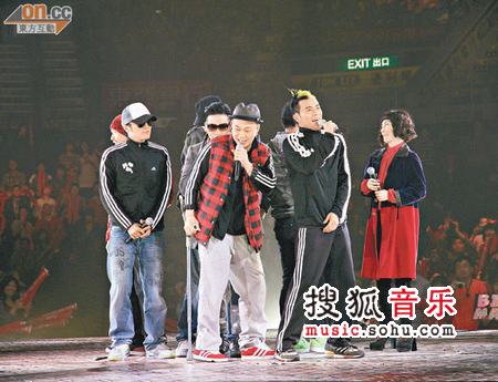 谢霆锋助阵梁汉文个唱 与陈奕迅互嘲笑爆全场