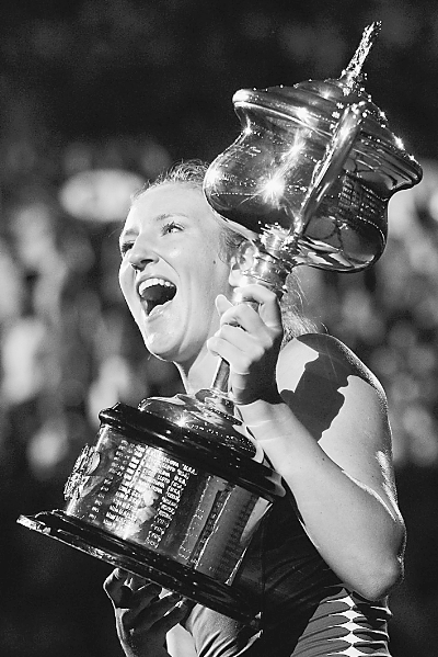 澳网同酬不同工 小德阿扎伦卡夺冠均获千万奖金