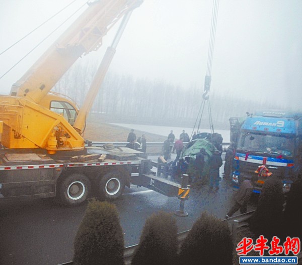 沈海高速公路大堵车 从烟台到青岛花10小时(图)