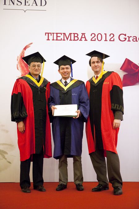 清华 INSEAD EMBA2012毕业典礼举行-搜狐商