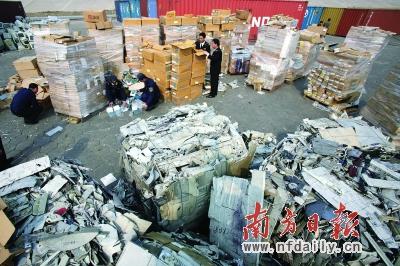 最近半年来，笼罩在顺德杏坛镇人的情绪，从观望、焦虑转为不安和无奈、再到接受，个中滋味百味杂陈。