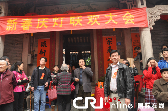春节人口大_春节人口流向图(2)