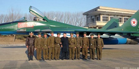 今年1月金正恩先后视察了朝鲜人民军105坦克师团,169部队,空军354