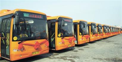 青岛将增1396辆公交车 何时到站手机能查(图)