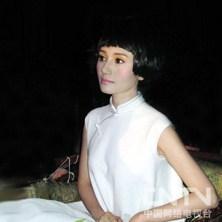 风情万种！中外女星都爱穿旗袍 味道各不同(图）-图片版权归原作者所有
