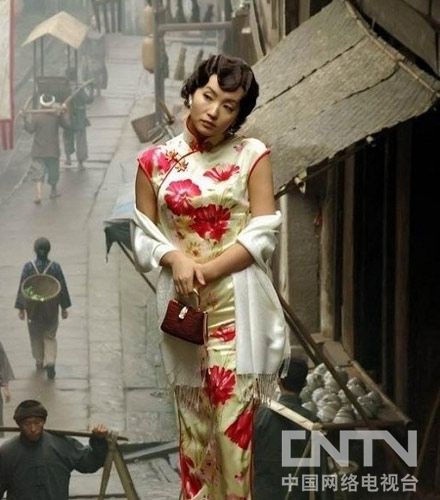风情万种！中外女星都爱穿旗袍 味道各不同(图）-图片版权归原作者所有