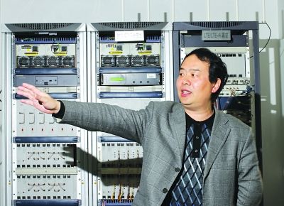尤肖虎就是在这个实验室里完成了4g项目攻关