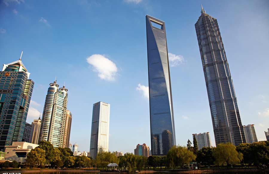 上海:环球金融中心和上海中心间出现地裂(图)