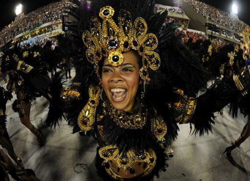 帝如卡桑巴学校以精采表演拿下巴西圣保罗狂欢节冠军。