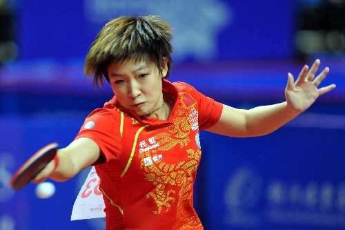 图文亚锦赛中国女乒30韩国刘诗雯正手回球
