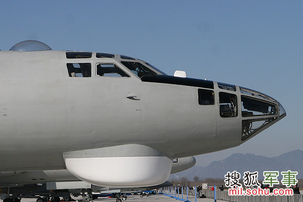 解放军开发中国版苏34轰炸机 有望代替轰-6