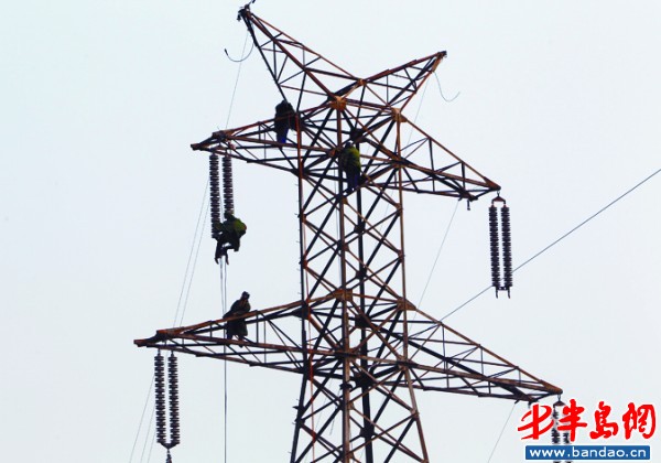高压线及小型变电所相关问题10kv高压线(带绝缘皮那种