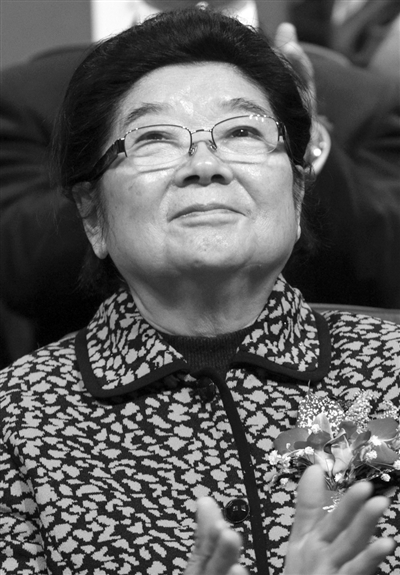 顾秀莲,第十届全国人大常委会副委员长,1982年至1989年任江苏省省长.