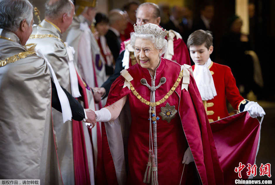 英女王出席大英帝国表彰仪式(高清组图)-搜狐滚动