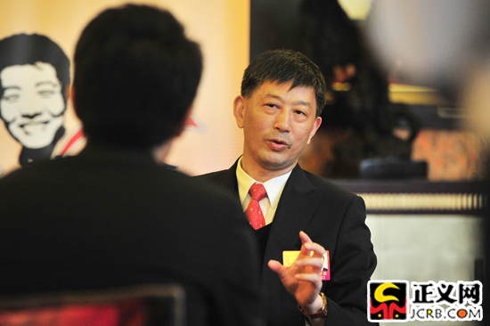 专访贵州政法委书记崔亚东:我们需要彭文忠式