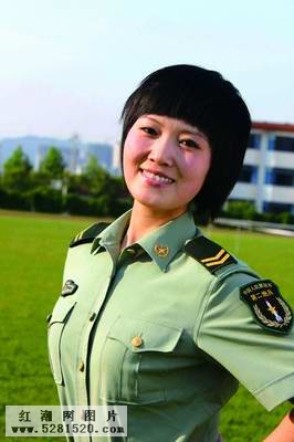 军营魅力女兵大盘点[组图](1)