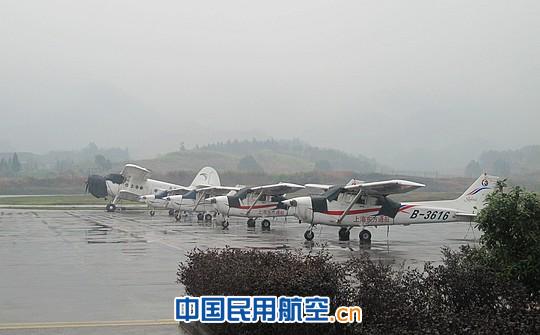 上海东方通用航空直升机首飞(组图)