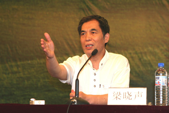 政协委员梁晓声:建议公开高管年薪加强反腐建