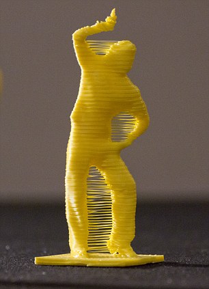 3D打印机技术仍处于初期阶段，通常限制于即时打印固体塑料外形，但该技术发展速度非常快