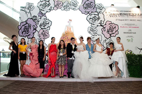 亚洲婚纱设计_亚洲青年婚纱时装设计大赛作品欣赏之礼服(3)