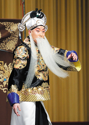 张桐在《文昭关》中扮演伍子胥