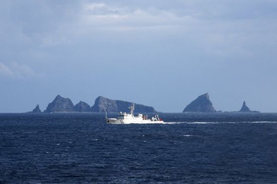 资料图：中国海监船巡航钓鱼岛。