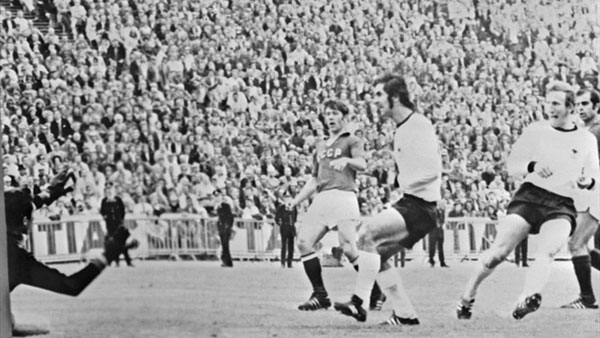 10-盖德-穆勒（1972年欧锦赛决赛：联邦德国3-0苏联）