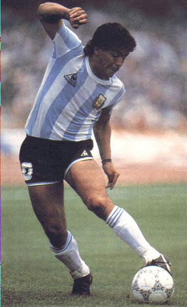 08-马拉多纳（1982年世界杯小组赛-阿根廷4-1匈牙利）