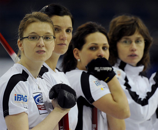 北京时间3月20日,2012年女子冰壶世锦赛在加拿大的莱斯布里奇
