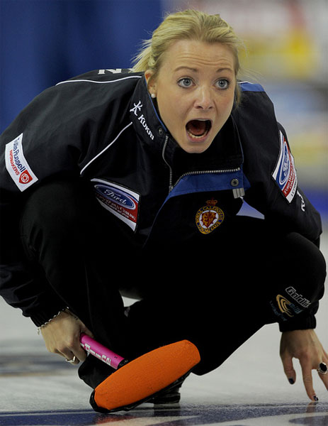 日,2012年女子冰壶世锦赛在加拿大的莱斯布里奇(lethbridge)继续进行
