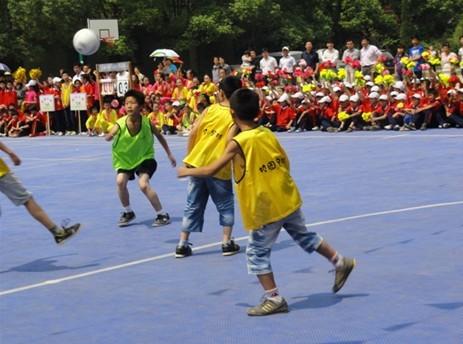 目标是瑞典 黄石农村小学生展现校园足球之风