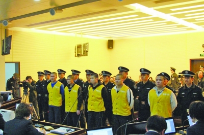 江苏常熟法院重审菜刀队斗殴还是防卫引发争议