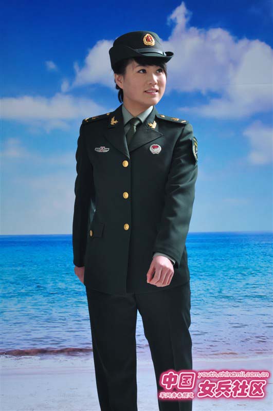 曾参加魔鬼式训练的解放军美丽女兵【组图】(1)_军事频道_光明网