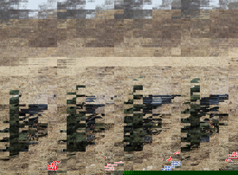 重型机关枪进行火力压制