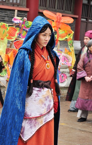 《建元风云》"女巫装"曝光搜狐娱乐讯 日前,何彦霓在电视剧《建元风云