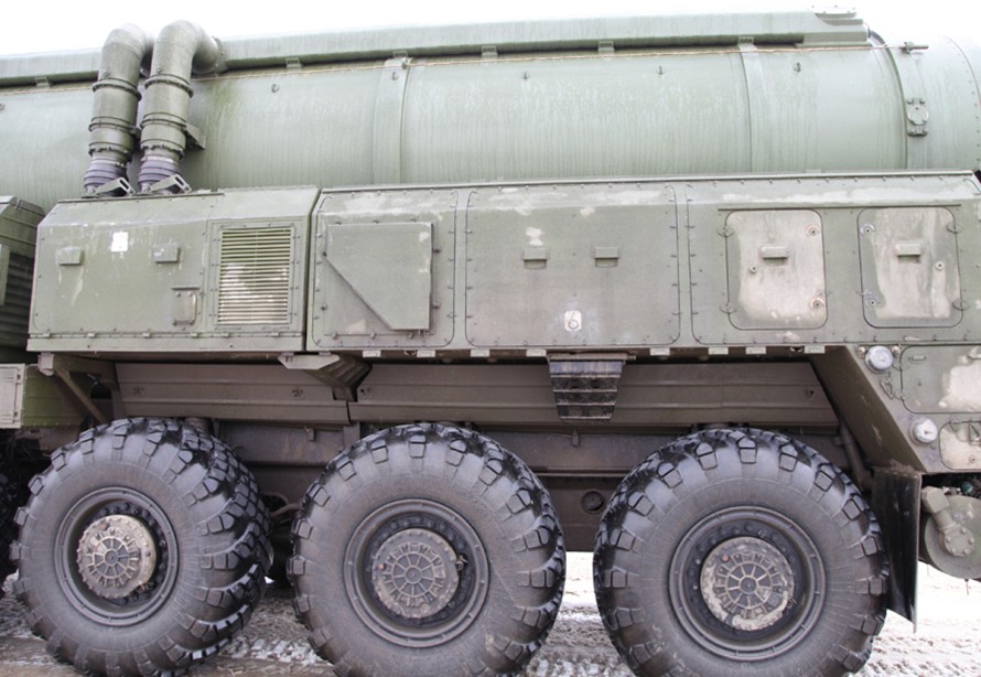 高清大图:俄军白杨M战略导弹系统细节图首次