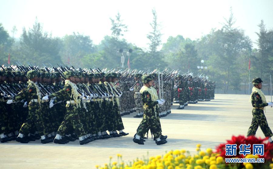 缅甸举行建军67周年阅兵(高清组图)