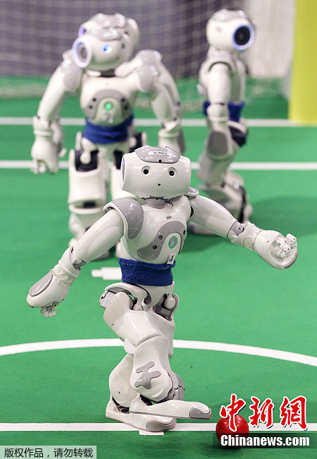 2012机器人世界杯足球赛开幕 参赛球员有模