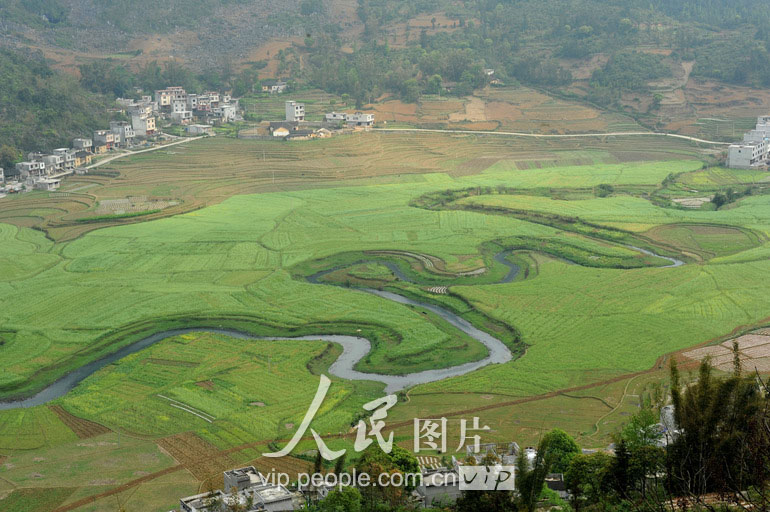 广西巴马长寿之乡惊现长"命"河(组图)