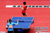 图文：世乒赛中国女团3-0新加坡 郭跃握拳庆祝