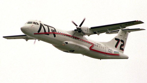 双引擎ATR-72型飞机资料图
