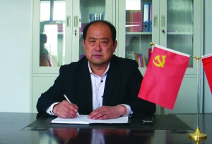 张湖说：“现在县里没有一个大点的的农贸市场，我下一步的设想就是把我们西大圪达村打造成为“县里最大的农贸市场。”