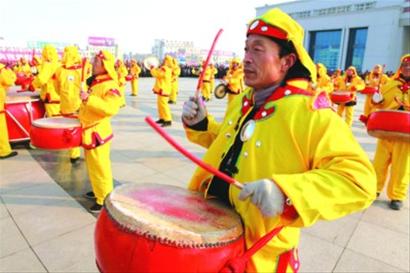 鼓点铿锵敲新韵(图)