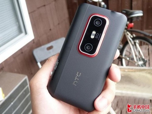 HTC EVO 3D背面图片