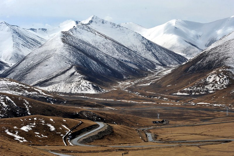 高清:玉树雪山风景线(组图)