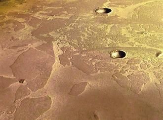 火星表面近似大象头部容貌的熔岩。