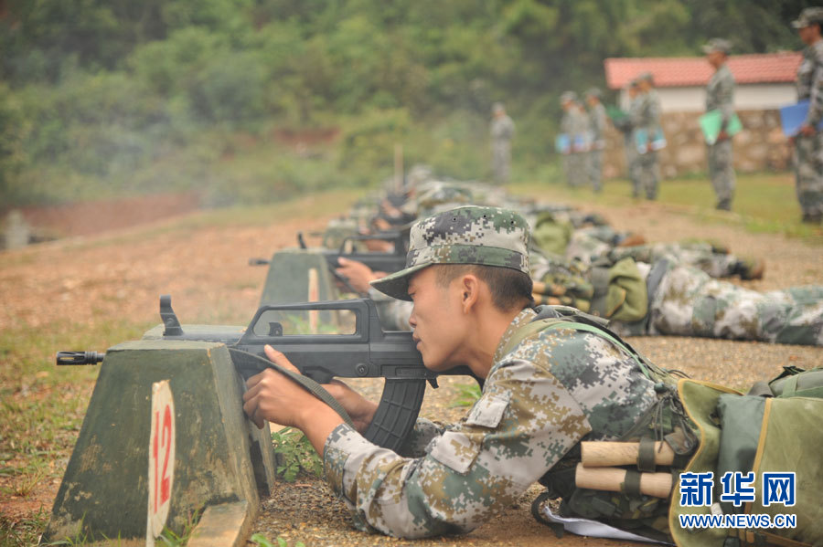 直击云南某边防团火热练兵场(组图)