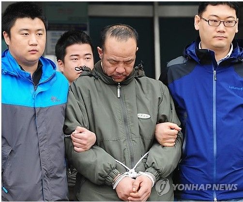 涉嫌殺害韓國水原市28多歲女性的中國籍男子吳原春（音）被移送檢方