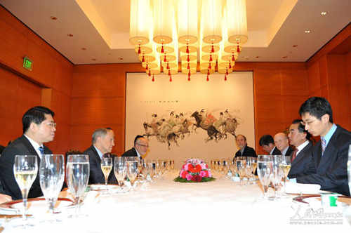 王毅会见美国常务副国务卿 就台湾问题交换意见