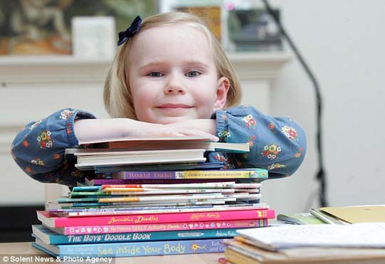英国四岁女童智商159 仅比爱因斯坦低1分